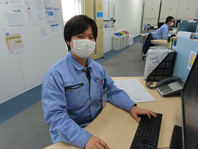 仕事中の黒沢さん