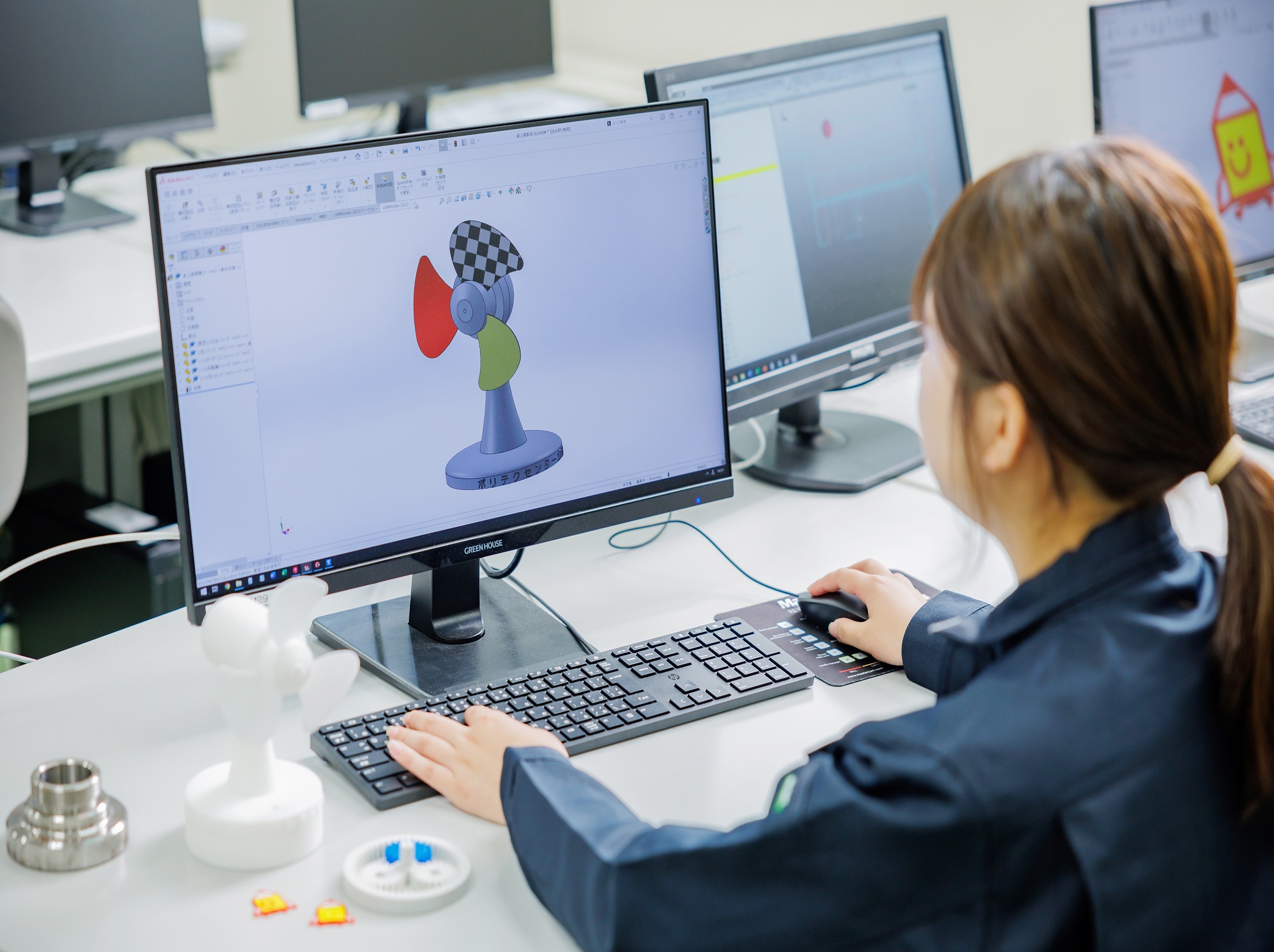 訓練内容２　三次元キャドのイメージ写真