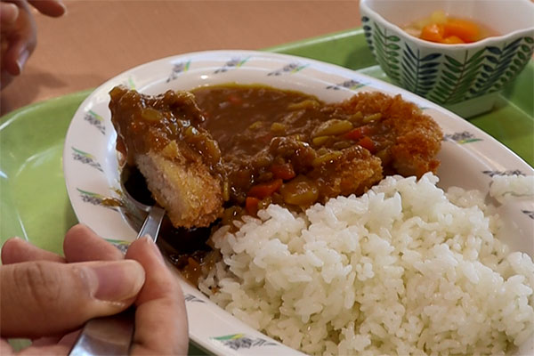 学食体験の様子