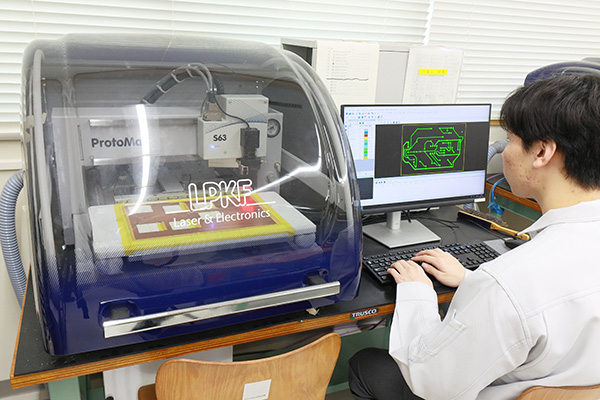 基板加工機による基板製作