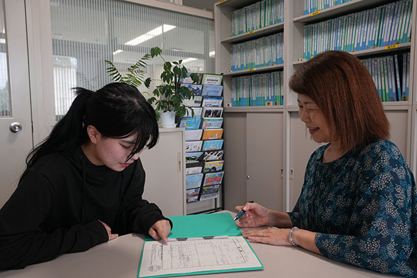 専門のアドバイザーとの個別相談