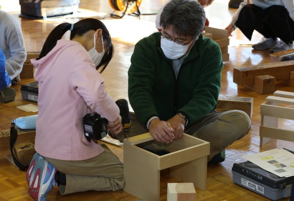 変形できる本立て(スライドラック)をつくろう!