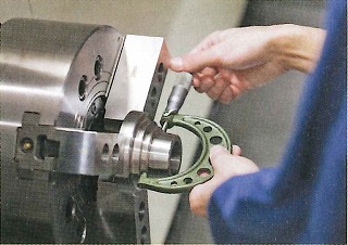 機械製図と二次元ＣＡＤ・測定・手仕上げ