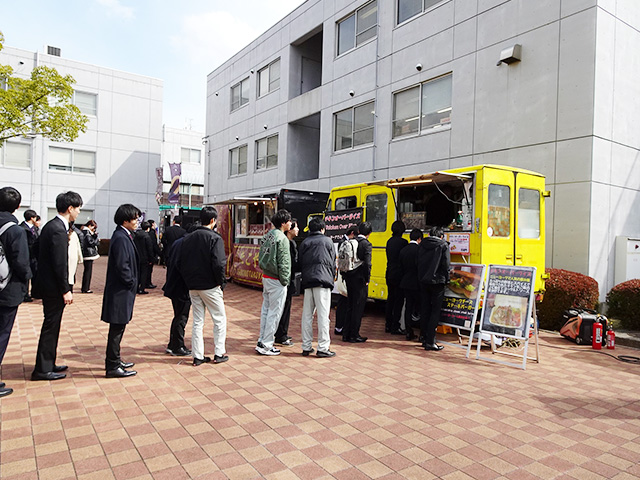 キッチンカーの様子