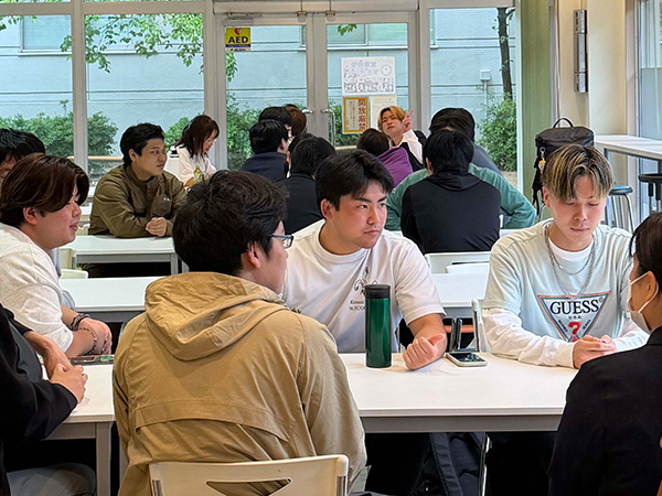 在校生との懇談会。