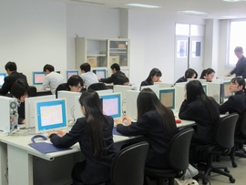 兵庫県立神戸商業高等学校の生徒さんに｢輸入業務模擬授業｣を実施