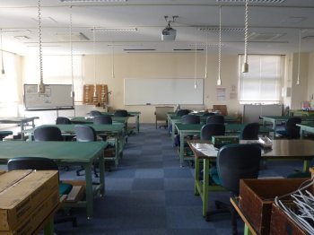 第１実習棟３階ハードウェア実習室