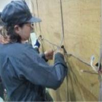 ケーブル配線　電気接続