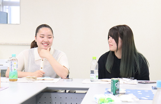 女子学生茶話会の様子 4枚目