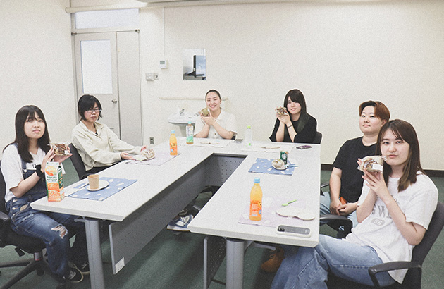 女子学生茶話会の様子 5枚目