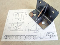 訓練課題（ブラケット部品の作製）の写真