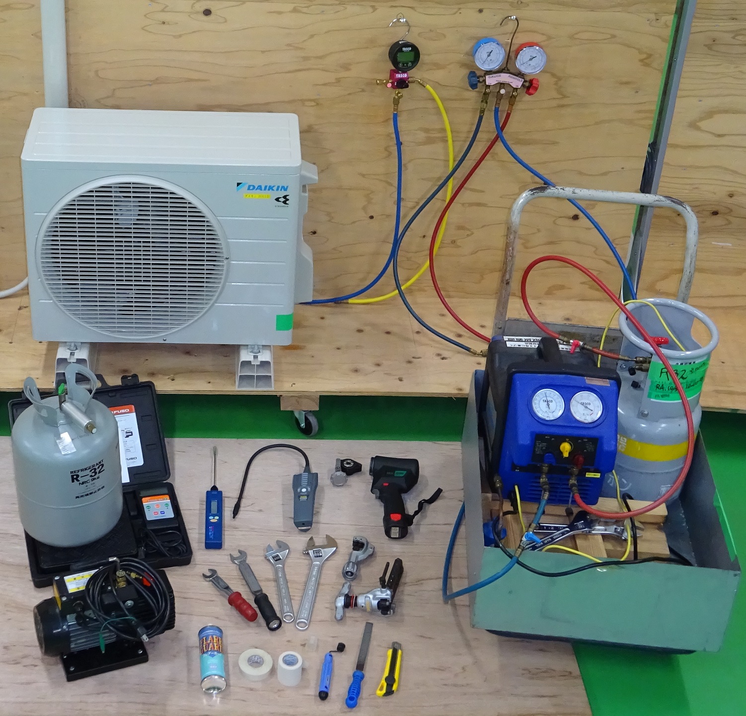 冷媒配管の施工と空調機器据付け技術（エアコン取り付け技術）