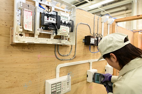 電気設備工事実習風景1
