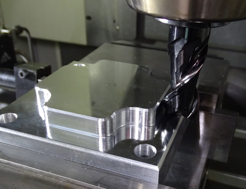 訓練課題例　マシニングセンタ加工 