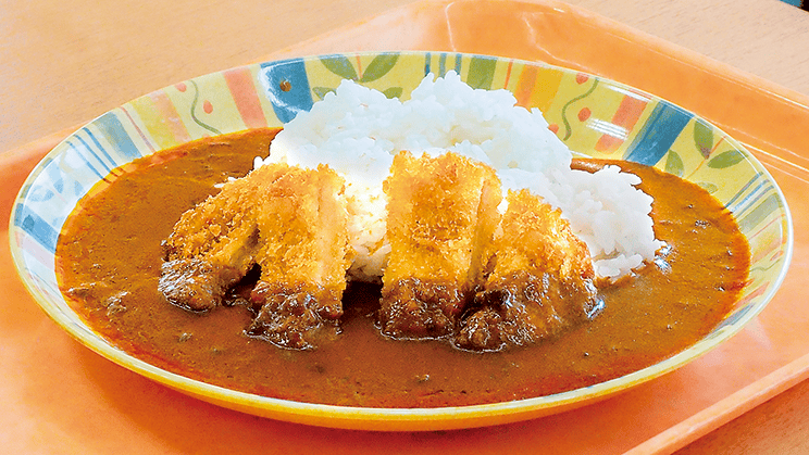 学食人気No.1のカツカレー