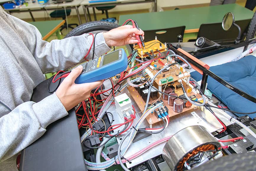 EV-CARの電気制御を学ぶ実習