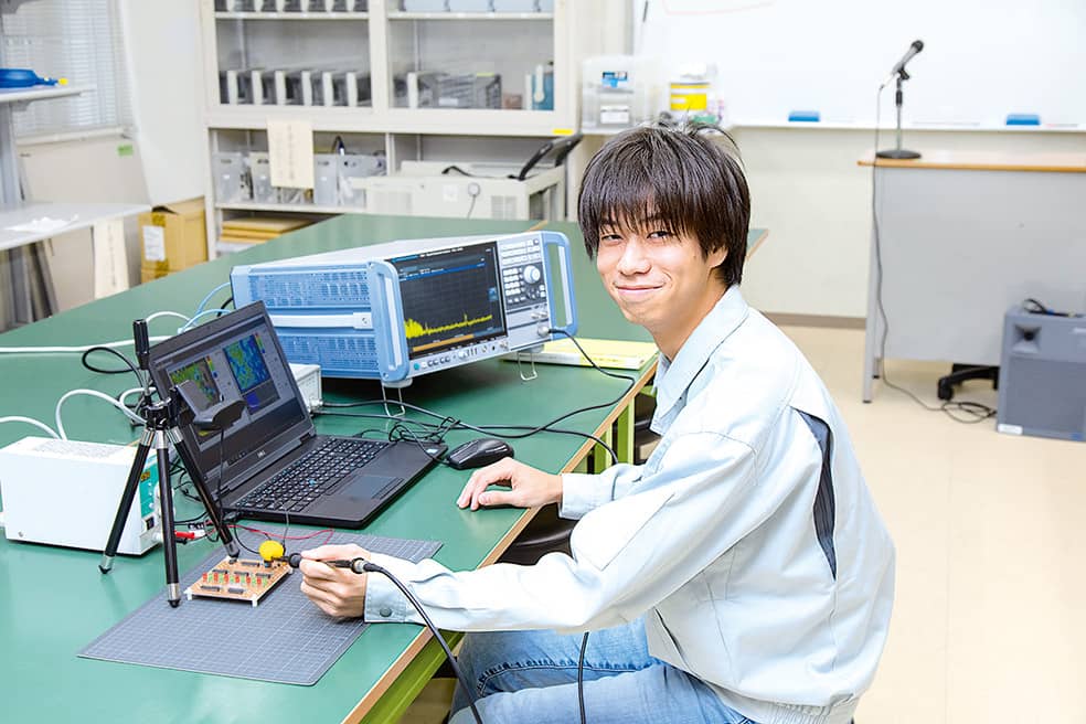 情報通信ネットワーク実習の様子