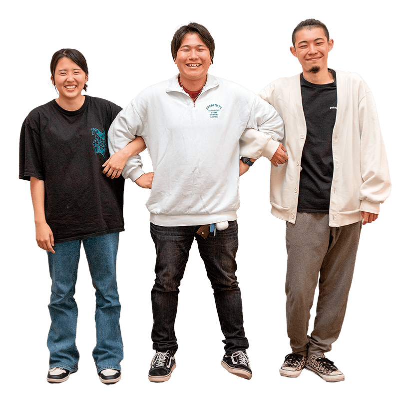 「学んだ力で未来を動かそう」と話す在校生3人