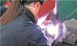 ＴＩＧ溶接作業