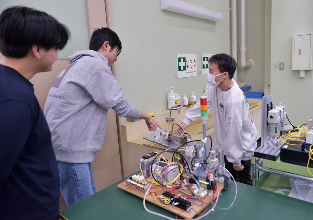 写真：制御技術の写真