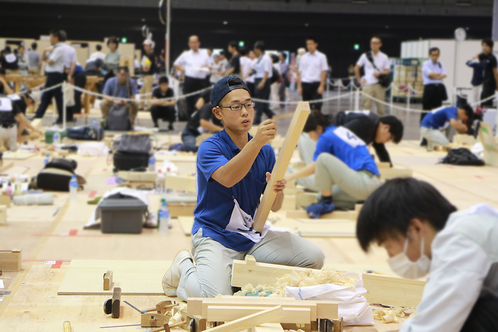 写真:競技大会に挑む学生の様子