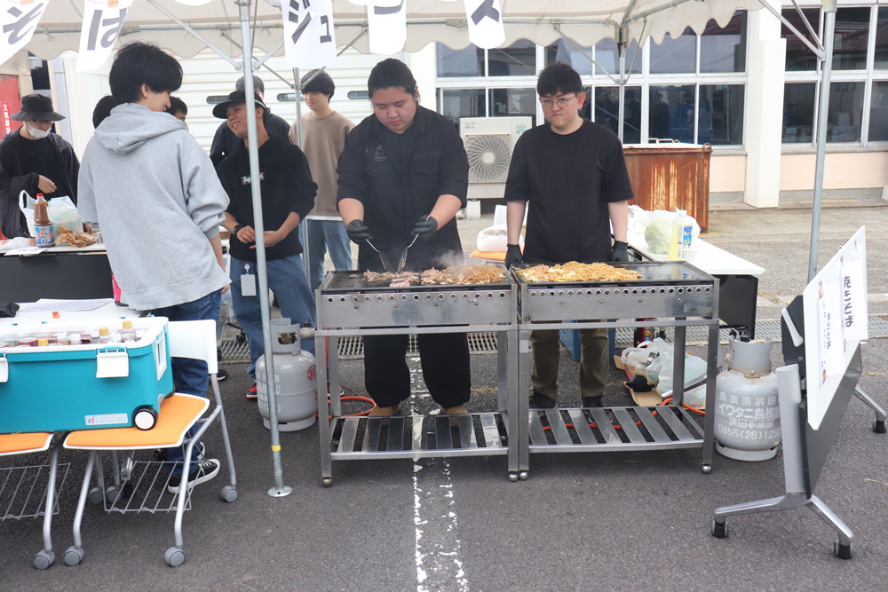 写真:学園祭(翔江祭)の様子