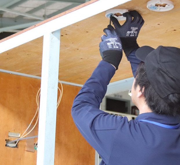 感知器配線作業