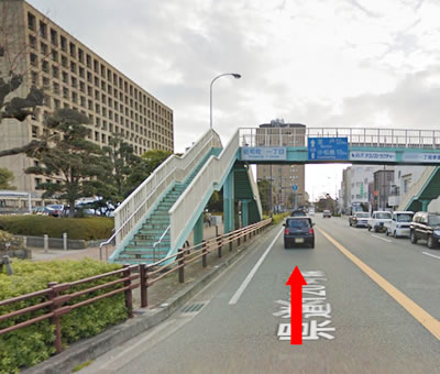 県庁前の県道１２０号線を昭和町８丁目まで直進します