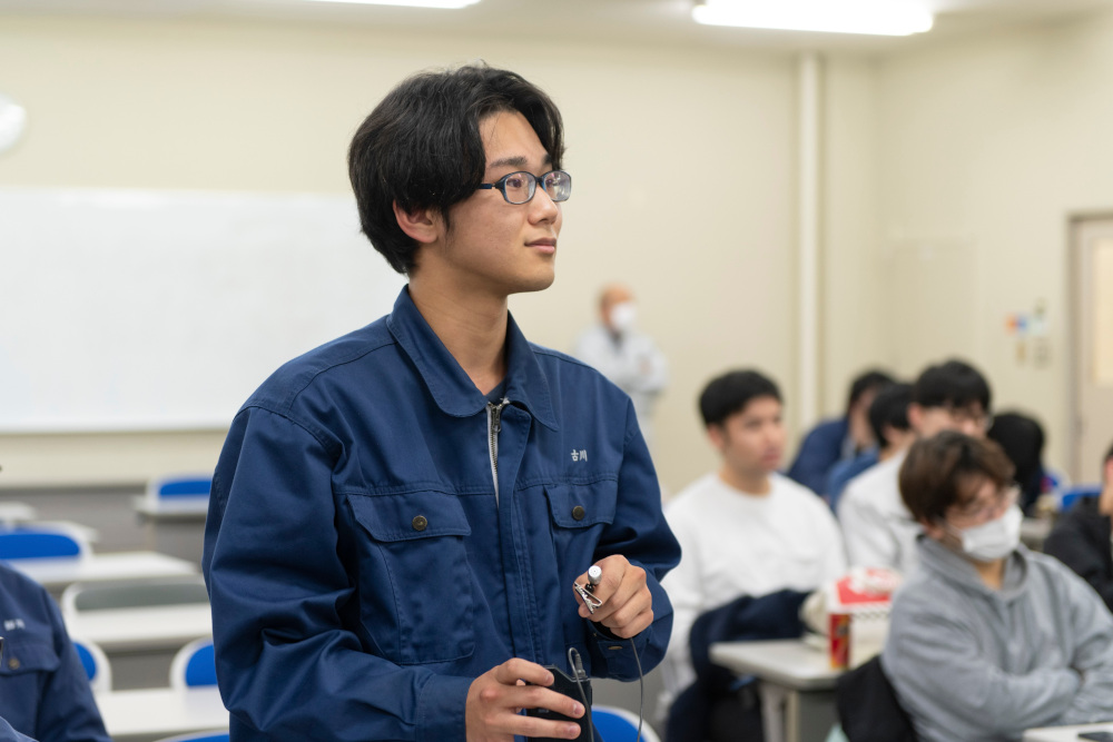 新川地区振興会経営者講話に参加の写真4