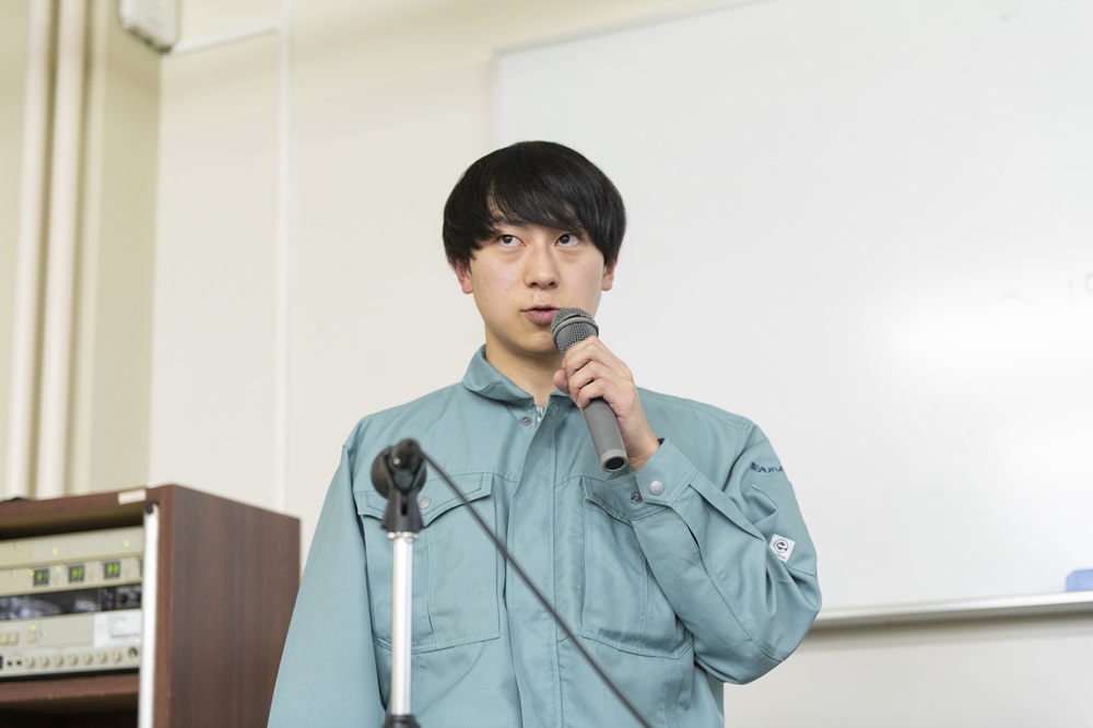 【就職支援ガイダンス(業界・企業・職種研究)】の写真1