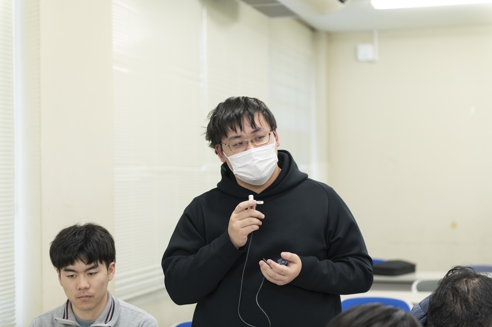 【就職支援ガイダンス(業界・企業・職種研究)】の写真5