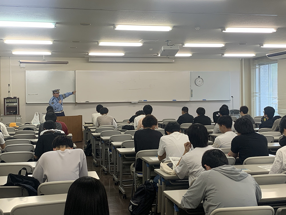 交通安全講話の写真1